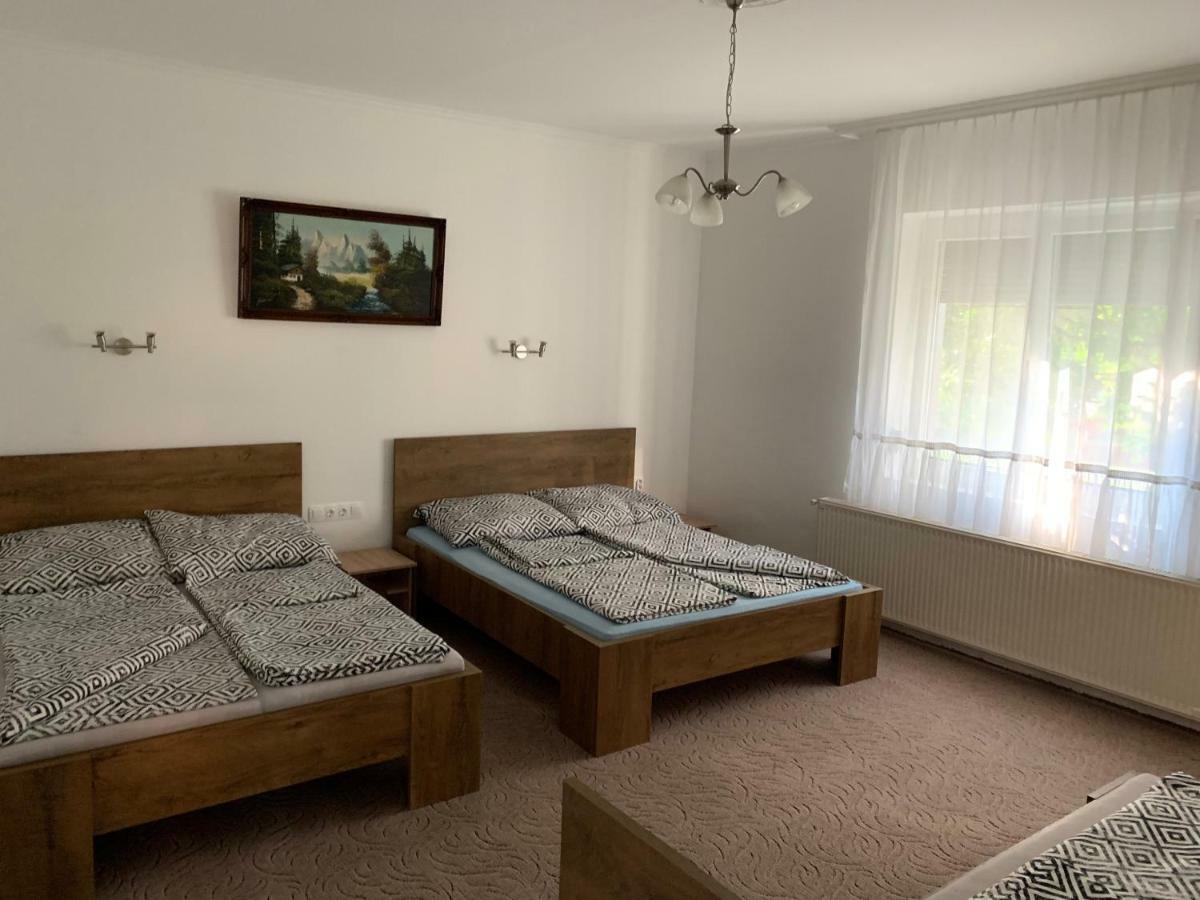 Viktor Apartmanhaz Zamárdi Eksteriør billede